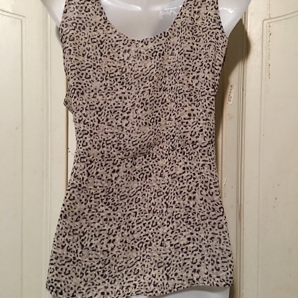 Gap - Picture 3 of 4